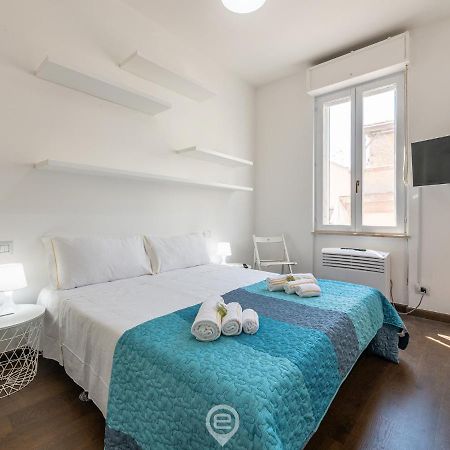 The White Studio Кальярі Екстер'єр фото